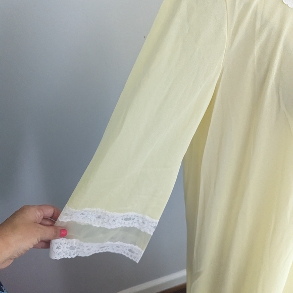 NEW Womens Deadstock Sears Yellow Lace Trim Robe Medium - Picture 3 of 8